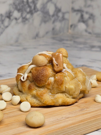 MACADAMIA WHITE CHOCOLATE SALTED CARAMEL